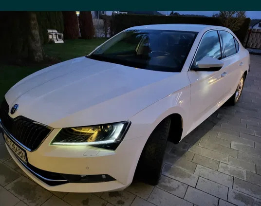 skoda superb chrzanów Skoda Superb cena 97500 przebieg: 97000, rok produkcji 2018 z Chrzanów